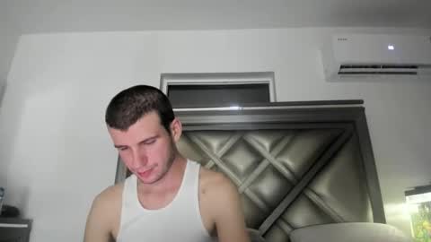 Snapshot of gayndepressed chatting on November 7, 2025, 4:23 am Trace online show from November 7, 2025, 4:23 am