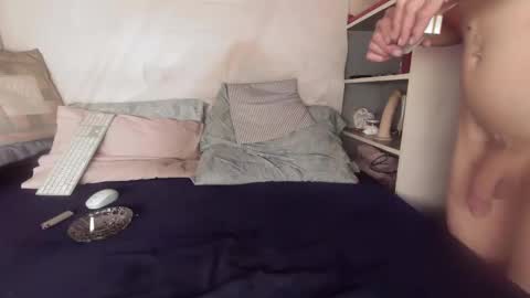 Snapshot of gayrobbin chatting on September 23, 2025, 8:23 pm gayrobbin online show from September 23, 2025, 8:23 pm