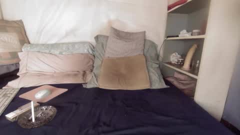 gayrobbin online show from March 12, 2026, 6:58 pm