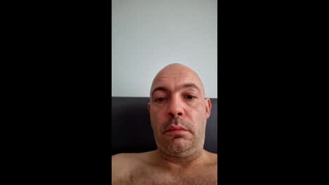 Snapshot of gazg1984 chatting on November 6, 2025, 9:10 am gazg1984 online show from November 6, 2025, 9:10 am