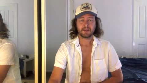 gcsurfer81 online show from March 22, 2026, 4:05 am