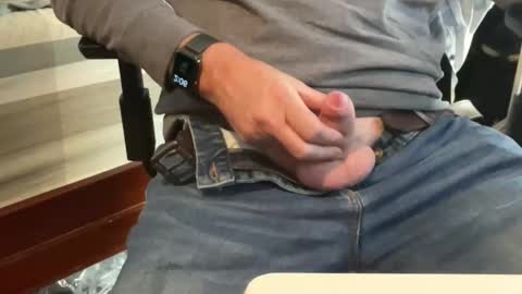 Snapshot of geelongguy chatting on February 16, 2025, 3:04 am Chris online show from February 16, 2025, 3:04 am