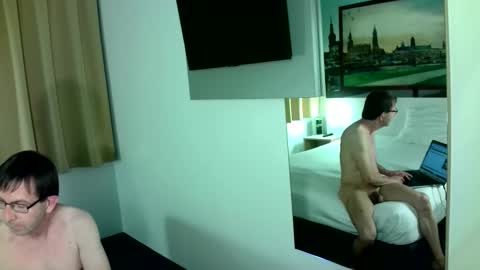 Ask me - if you want Ill probably be back online on December 20th around 200  German time online show from November 2, 2025, 3:36 pm