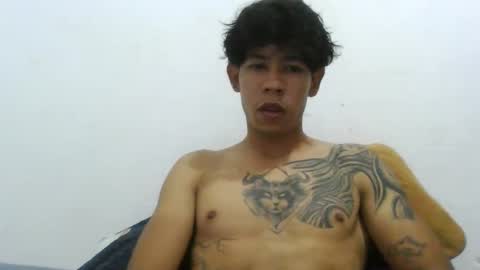 Snapshot of gekyunwasbanned chatting on October 12, 2025, 12:31 am Andrs online show from October 12, 2025, 12:31 am