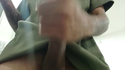 Snapshot of gekyunwasbanned chatting on November 13, 2025, 12:20 am Andrs online show from November 13, 2025, 12:20 am