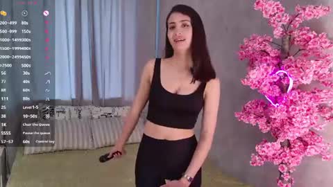 Lia online show from June 16, 2026, 2:19 pm