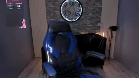 gemma18_ online show from June 3, 2026, 11:10 pm
