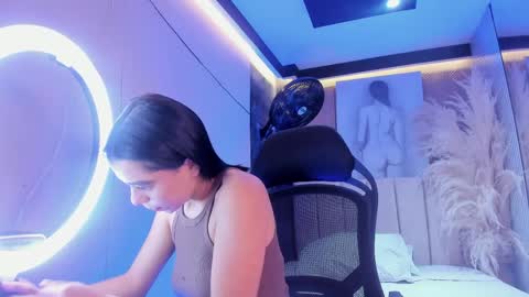 gemmabrown_ online show from April 7, 2026, 12:49 pm