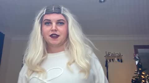 gemmaquinzel online show from November 30, 2025, 4:11 pm