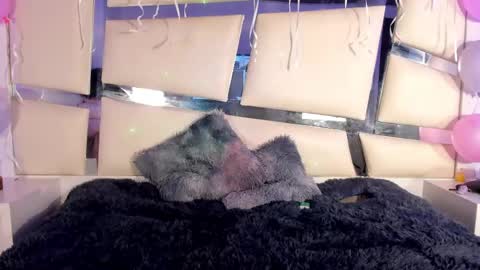 Snapshot of genesis_ask chatting on November 11, 2025, 4:01 am Genesis online show from November 11, 2025, 4:01 am