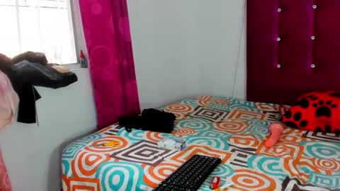 Snapshot of genesis_doll chatting on July 18, 2026, 10:24 pm genesis_doll online show from July 18, 2026, 10:24 pm