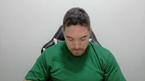 Snapshot of genesis_wb chatting on October 27, 2025, 2:15 am genesis_wb online show from October 27, 2025, 2:15 am