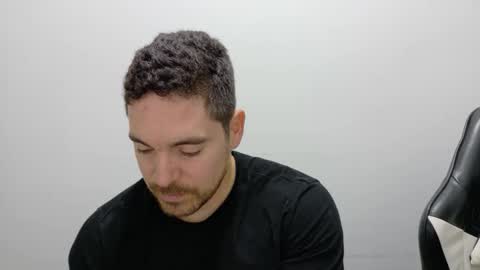 genesis_wb online show from December 2, 2025, 1:44 am