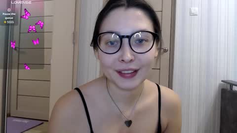 genev__ievee online show from February 8, 2026, 3:59 pm