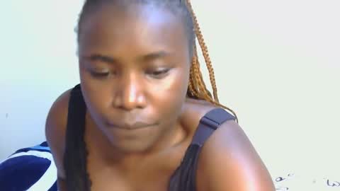 Luciana online show from November 10, 2025, 9:14 pm