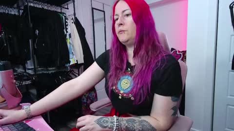 Genny Rock   and  online show from April 8, 2026, 6:19 pm