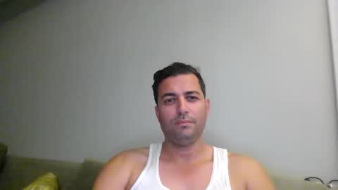 Snapshot of genteldevil chatting on November 23, 2025, 6:19 pm genteldevil online show from November 23, 2025, 6:19 pm