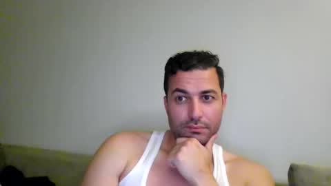 Snapshot of genteldevil chatting on April 11, 2026, 12:15 am genteldevil online show from April 11, 2026, 12:15 am