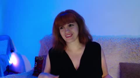 gentlemila online show from March 12, 2025, 11:44 pm