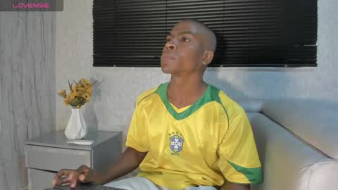 Snapshot of george_lancee chatting on October 1, 2025, 2:50 am G E O R G E online show from October 1, 2025, 2:50 am