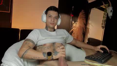 Snapshot of george_prince2 chatting on September 30, 2025, 8:08 am independent model online show from September 30, 2025, 8:08 am