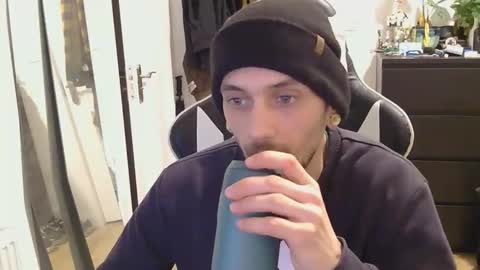 georgek0011 online show from February 13, 2026, 7:10 pm