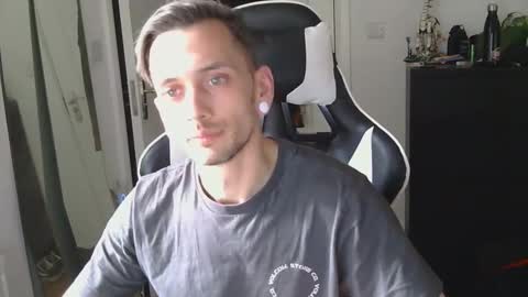 georgek0011 online show from May 15, 2026, 6:04 pm