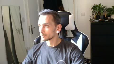georgek0011 online show from June 19, 2026, 6:45 pm