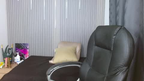 Snapshot of georgesmith_1 chatting on June 5, 2026, 2:51 am GEORGE online show from June 5, 2026, 2:51 am