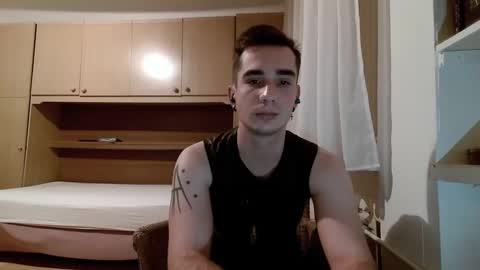 Snapshot of georgeyuno chatting on December 18, 2024, 12:54 am George Yuno online show from December 18, 2024, 12:54 am