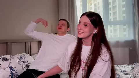 Snapshot of gethigh_ chatting on March 8, 2025, 4:45 am Liz and Mark online show from March 8, 2025, 4:45 am