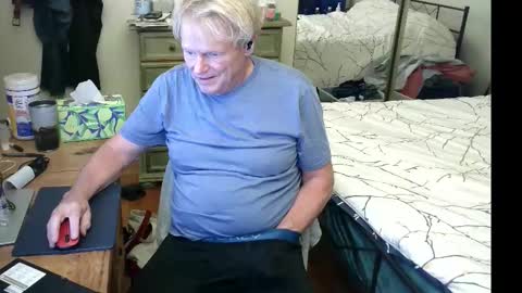 Snapshot of gethyn chatting on October 16, 2025, 8:26 am Gethyn online show from October 16, 2025, 8:26 am