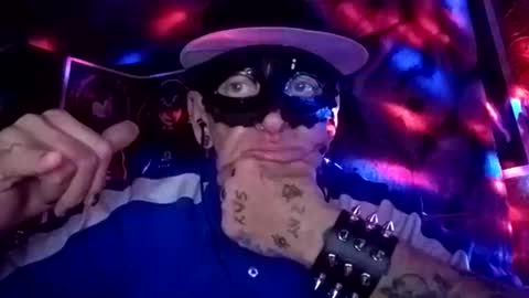 lestatbites online show from December 4, 2024, 8:01 am
