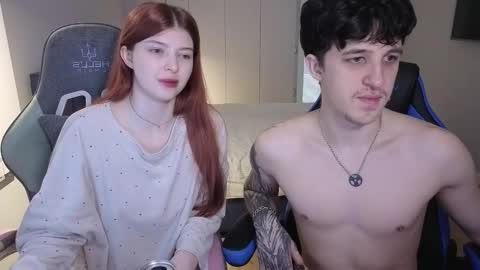 Snapshot of ggoppolsme chatting on October 16, 2025, 5:58 pm Ester and Ri online show from October 16, 2025, 5:58 pm