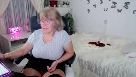 Snapshot of ghertrudequeen chatting on October 21, 2025, 2:45 am Ghertrudequeen online show from October 21, 2025, 2:45 am