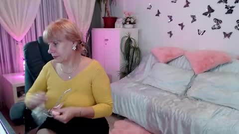 Snapshot of ghertrudequeen chatting on November 10, 2025, 4:00 am Ghertrudequeen online show from November 10, 2025, 4:00 am