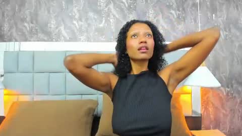 Snapshot of gia_bell chatting on July 5, 2026, 3:30 pm gia_bell online show from July 5, 2026, 3:30 pm