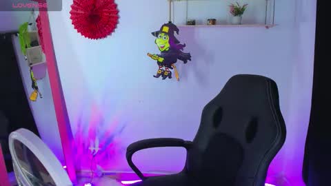 Snapshot of gia_contii chatting on October 27, 2025, 12:47 am giaaaa online show from October 27, 2025, 12:47 am