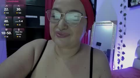 Snapshot of gia_nahomi chatting on October 3, 2025, 10:29 pm nahomi online show from October 3, 2025, 10:29 pm