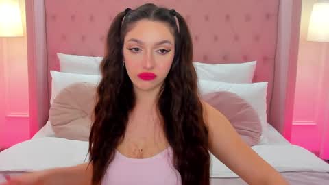 Snapshot of giacale chatting on March 2, 2025, 8:29 pm Gia online show from March 2, 2025, 8:29 pm