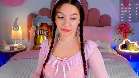 Snapshot of giacale chatting on September 22, 2025, 12:18 pm Gia online show from September 22, 2025, 12:18 pm