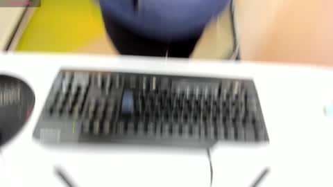 Snapshot of giafox_ chatting on November 1, 2025, 1:02 pm G I A FOX online show from November 1, 2025, 1:02 pm