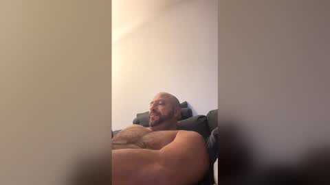 gianloveumore online show from April 11, 2026, 3:00 am