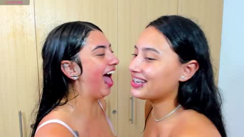 Snapshot of giannagovlea chatting on January 23, 2025, 5:35 am giannagovlea online show from January 23, 2025, 5:35 am