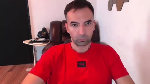 Snapshot of gianni_lion chatting on October 12, 2025, 12:26 pm Gianni online show from October 12, 2025, 12:26 pm