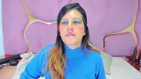 Snapshot of giaroussel chatting on January 11, 2025, 2:36 pm GiaRoussel online show from January 11, 2025, 2:36 pm