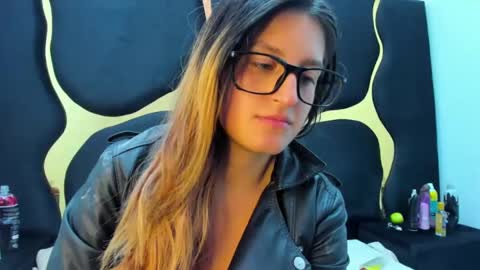 Snapshot of giaroussel chatting on February 1, 2025, 5:26 pm GiaRoussel online show from February 1, 2025, 5:26 pm