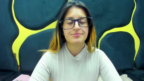 Snapshot of giaroussel chatting on February 12, 2025, 7:45 pm GiaRoussel online show from February 12, 2025, 7:45 pm