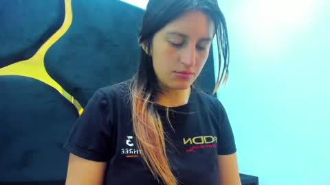 Snapshot of giaroussel chatting on February 25, 2025, 1:39 pm GiaRoussel online show from February 25, 2025, 1:39 pm