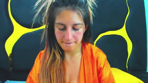 Snapshot of giaroussel chatting on March 3, 2025, 7:28 pm GiaRoussel online show from March 3, 2025, 7:28 pm